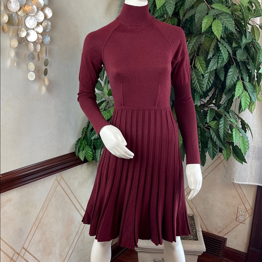 MODA INTERNATIONAL BURGUNDY PLEAT SKIRT SWEATER DRESS